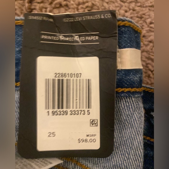 Levi’s Wedgie Fit- SZ 25- NWT - Picture 6 of 6